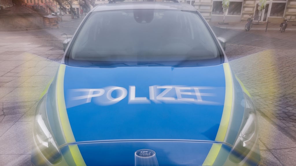 Suche nach vermisstem Jungen: Die Polizei fahndet mit Booten, Hubschraubern und Hunden im Raum Lohsa. (Symbolbild)