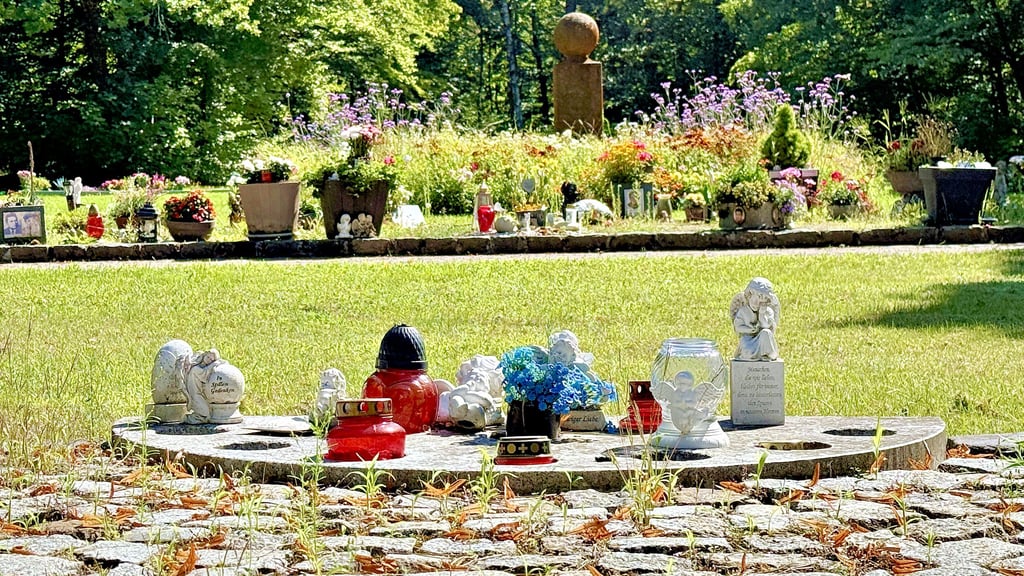 Friedhöfe sind Orte der Erinnerung. Aber immer wieder kommt es hier zu Diebstählen. Die wenigsten werden angezeigt.
