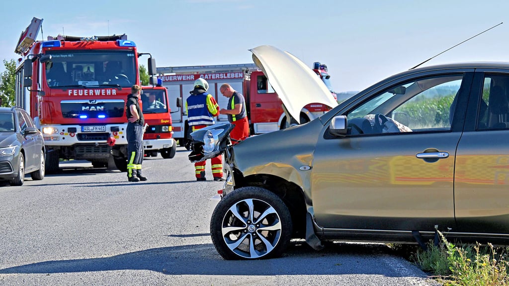 Bei einem Unfall zwischen Hoym und Ballenstedt waren mehrere Ortsfeuerwehren der Stadt Seeland im Einsatz.