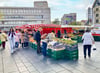 Da waren es noch angenehme Temperaturen auf dem Wochemarkt: Wegen der großen Hitze ist in dieser Woche früher Schluss.