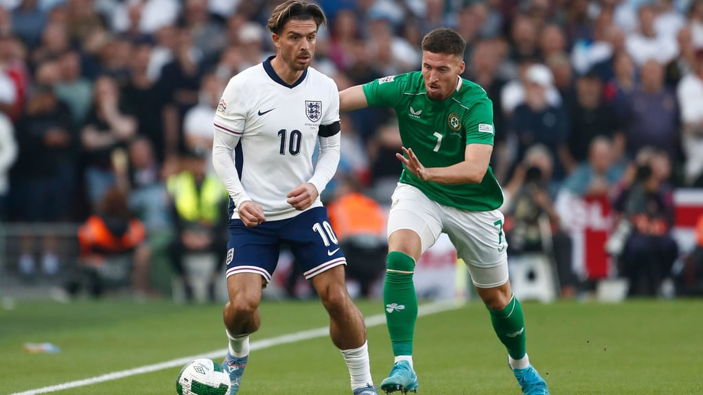 Jack Grealish (l) hat eine neue Herausforderung gefunden