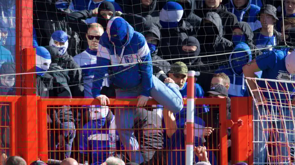 Szenen wie diese schließt die Polizei in Saarbrücken für das Pokalspiel am Freitag nicht aus.