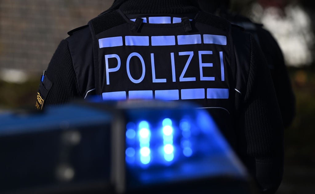 Ein Mann ist in Dresden aus einem Fenster gesprungen. (Symbolfoto)