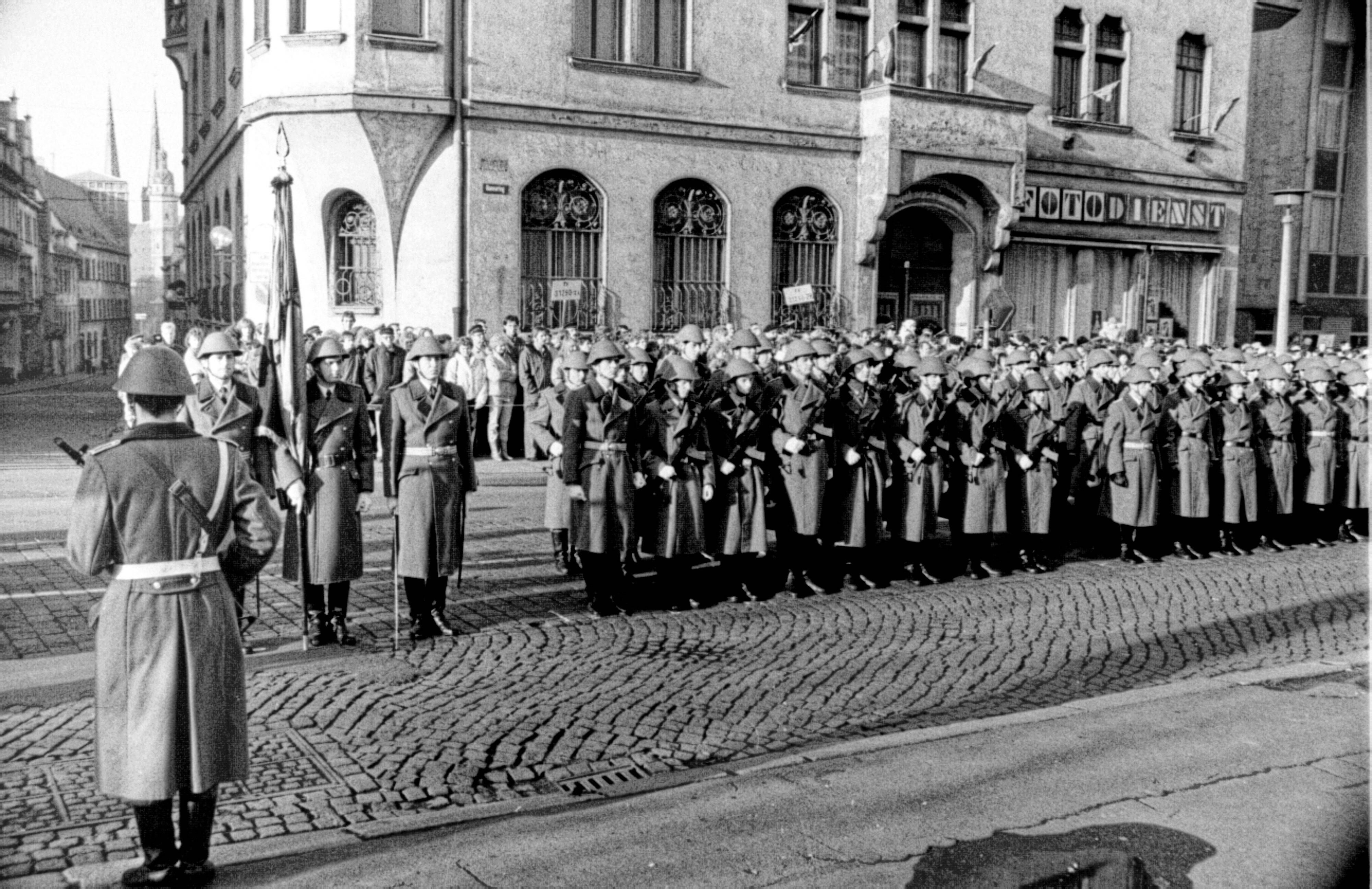 Weg zur deutschen Einheit: Durchbruch nach acht Wochen: Im Eilzug zur Einheit