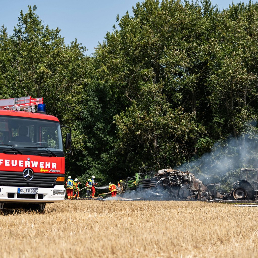 Im Landkreis Harz haben gleich zwei Traktoren gebrannt. 