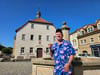 „Supertalent“-Sieger Michael Hirte wohnt seit einem Jahr in Teuchern. Jetzt gibt er eine Premiere beim 75. Parkfest.