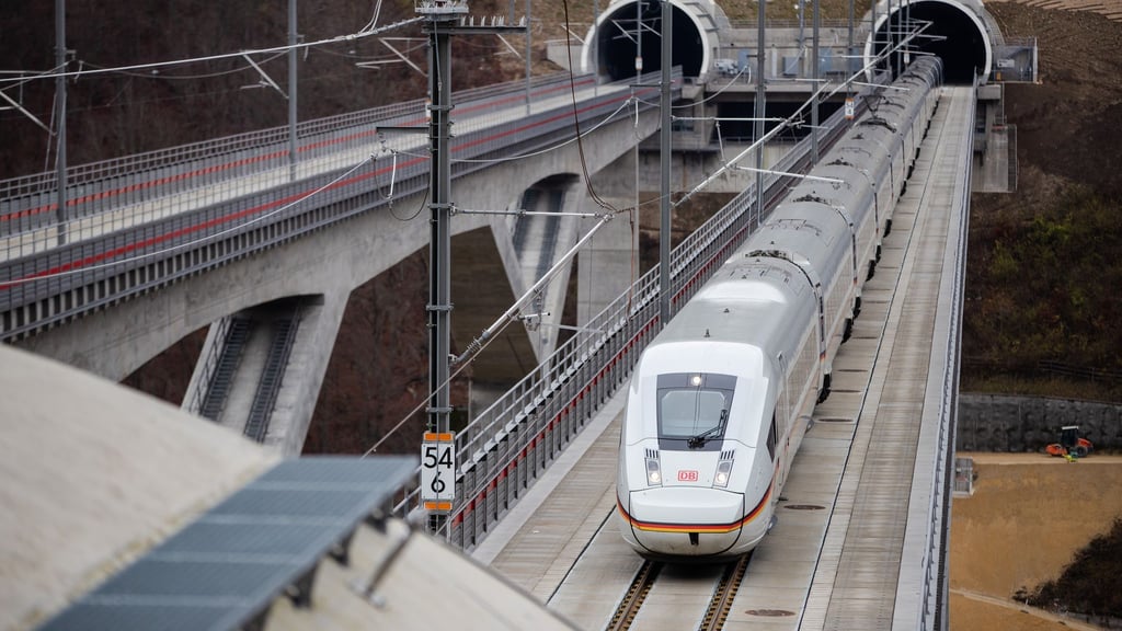 Aufgrund fehlender Mittel droht der Neu- und Ausbau der Bahn-Infrastruktur zu stocken. (Archivbild)