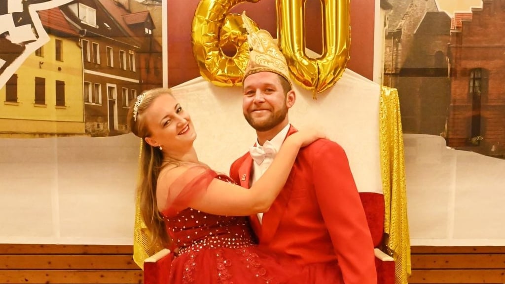 Franziska und Jens Leschinger aus Strenznaundorf sind das amtierende Prinzenpaar in Alsleben