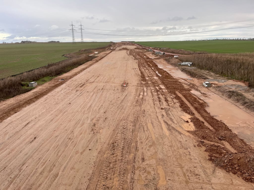 Ein Blick auf die Autobahn-Baustelle bei Stendal.