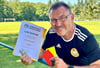 Lutz Schmidt wurde mit der Goldenen Ehrennadel  des Fußballverbandes Sachsen-Anhalt ausgezeichnet. 
