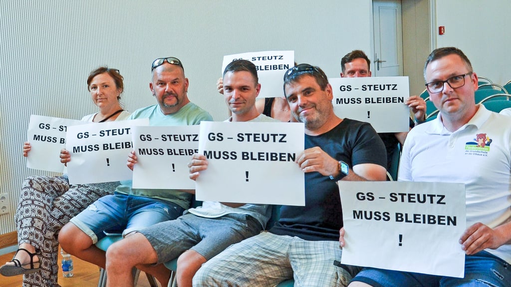 Klare Forderung: Die Grundschule Steutz muss bleiben! Aktuell ist ihr Fortbestand akut gefährdet.