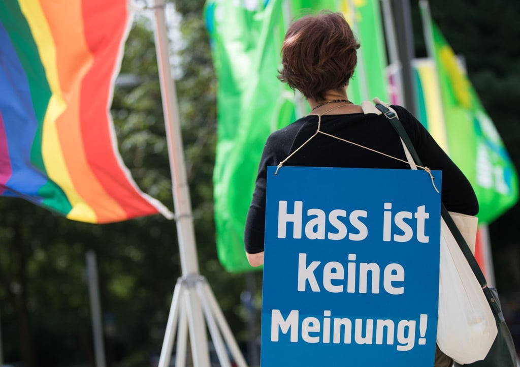 „Es findet hier in Deutschland keine Zensur statt“, betonte der stellvertretende Regierungssprecher Steffen Meyer in Berlin. (Symbolbild)