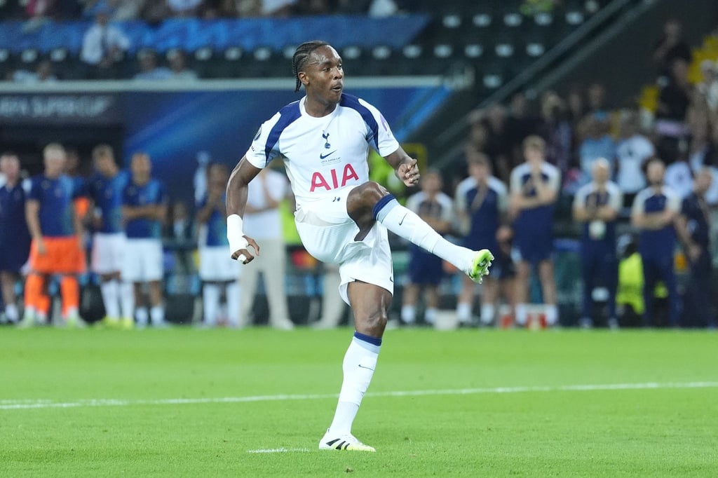 Mathys Tel von Tottenham Hotspur wurde nach seinem verschossenen Elfmeter im Internet beleidigt