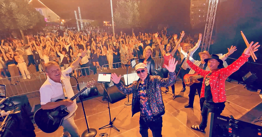 Peter Peschke spielt mit seiner Band Three4You auch bei seiner eigenen Party am Landhaus Bennstedt.