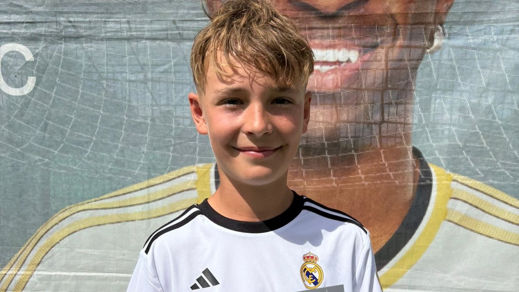 Oskar, D-Jugendspieler des SV Plötzkau, wurde zum besten Spieler des Fußballcamps von Real Madrid gekürt.