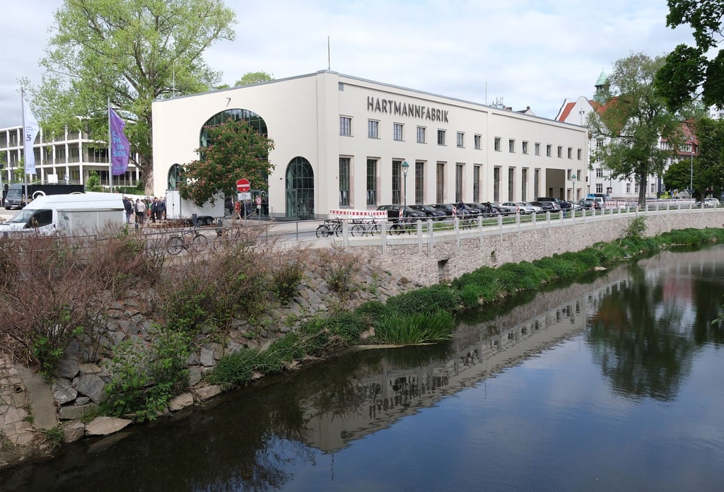 Als Interventionsfläche zur Kulturhauptstadt ist die historische Hartmannfabrik mit Millionenaufwand auf Vordermann gebracht worden. Aus einer Fabrikruine wurde das Besucherzentrum der Kulturhauptstadt. (Archivbild)