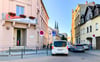 Einen Parkplatz an der Evangelischen Grundschule in Köthen zu finden, ist morgens vor Schulbeginn nicht einfach. Da werden Fahrzeuge dann auch schon mal dort abgestellt, wo eigentlich keiner ist. 