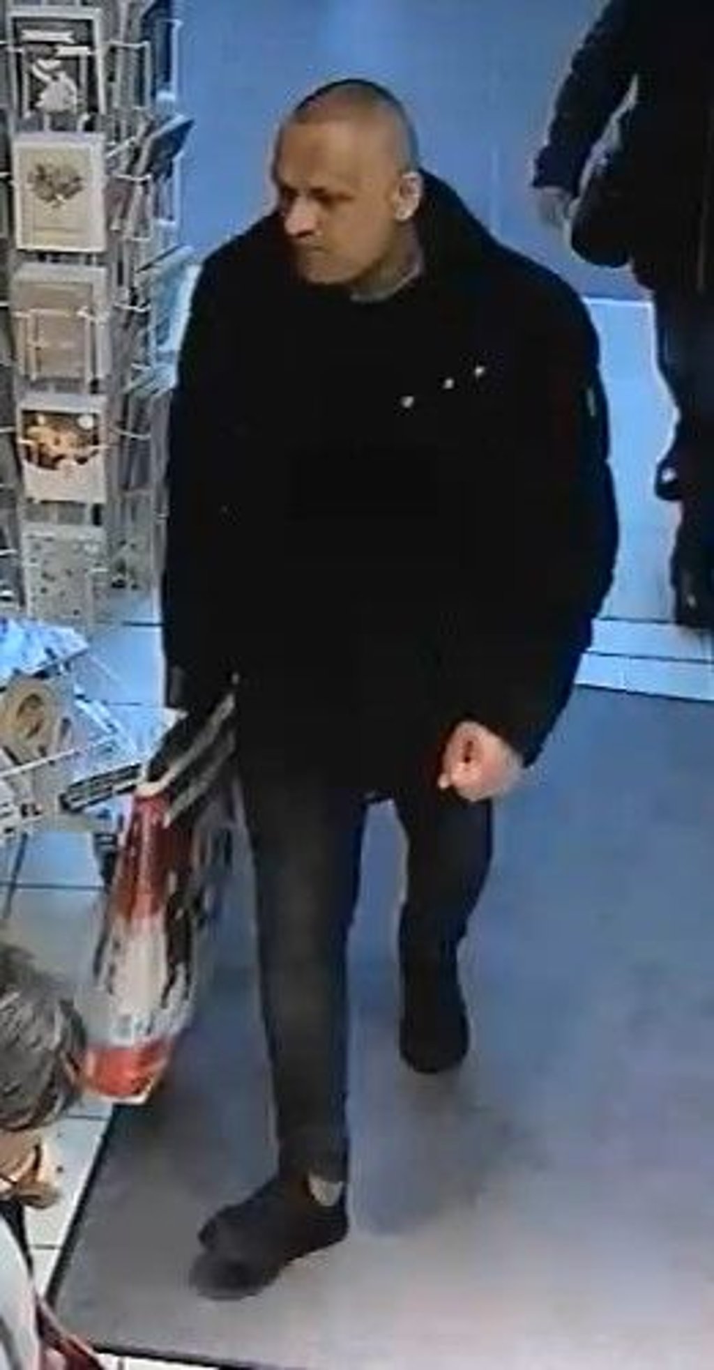 Dieser Mann steht im Verdacht, die Waren in Halle gestohlen zu haben.