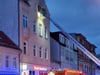 Die  Feuerwehr setzte im Dezember 2024 in der Weintraubenstraße auch die Drehleiter ein.