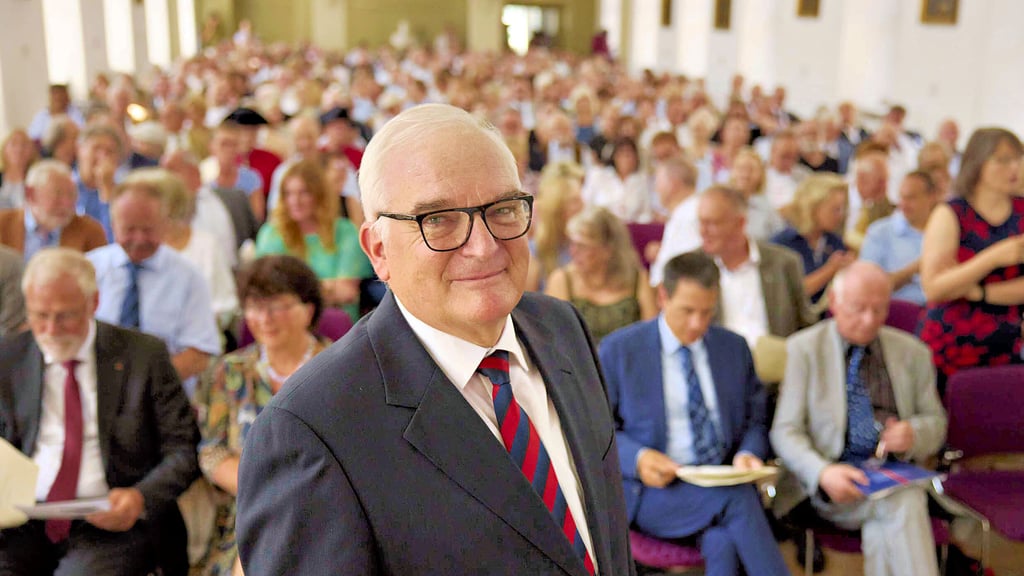 Abschied nach 22 Jahren: Thomas Müller-Bahlke im Freylinghausen-Saal der Stiftungen