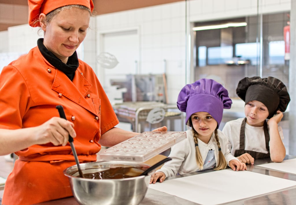 Naschspaß für die ganze Familie in Bad Frankenhausen: In der Goethe-Chocolaterie entdecken Kinder handgemachte Pralinen und erleben süße Ferienmomente.
