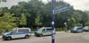 Zum Start des Baumhauses waren dutzende Polizisten mit Einsatzwagen angerückt.