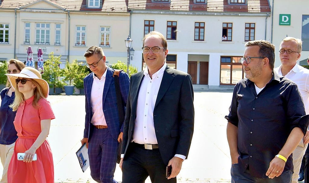 Bundesminister Alexander Dobrindt zu Besuch in Bernburg.