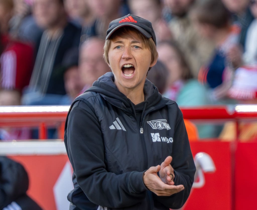 Ailien Poese testet mit ihrem Team gegen Real Madrid.