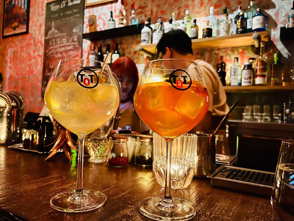 Alkohol und Party am Wochenende können das Risiko einer „sozialen Schlafapnoe“ erhöhen. (Symbolbild)