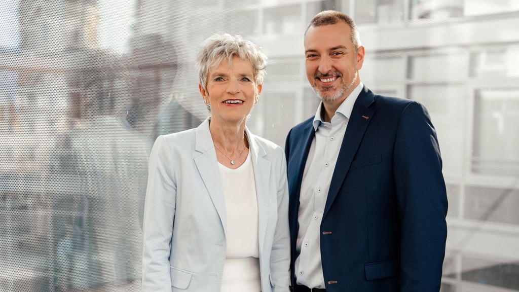 Birgit Steinborn legt ihr Mandat als Gesamtbetriebsratsvorsitzende nach elfeinhalb Jahren nieder. Tobias Bäumler wird ihr Nachfolger. (Handout)