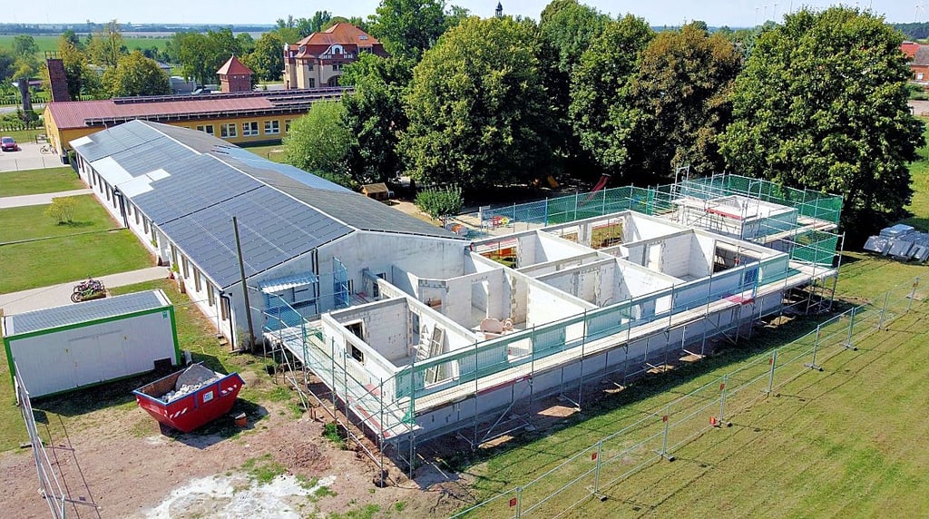 Derzeit entsteht neben der Wörmlitzer Kita ein Anbau.