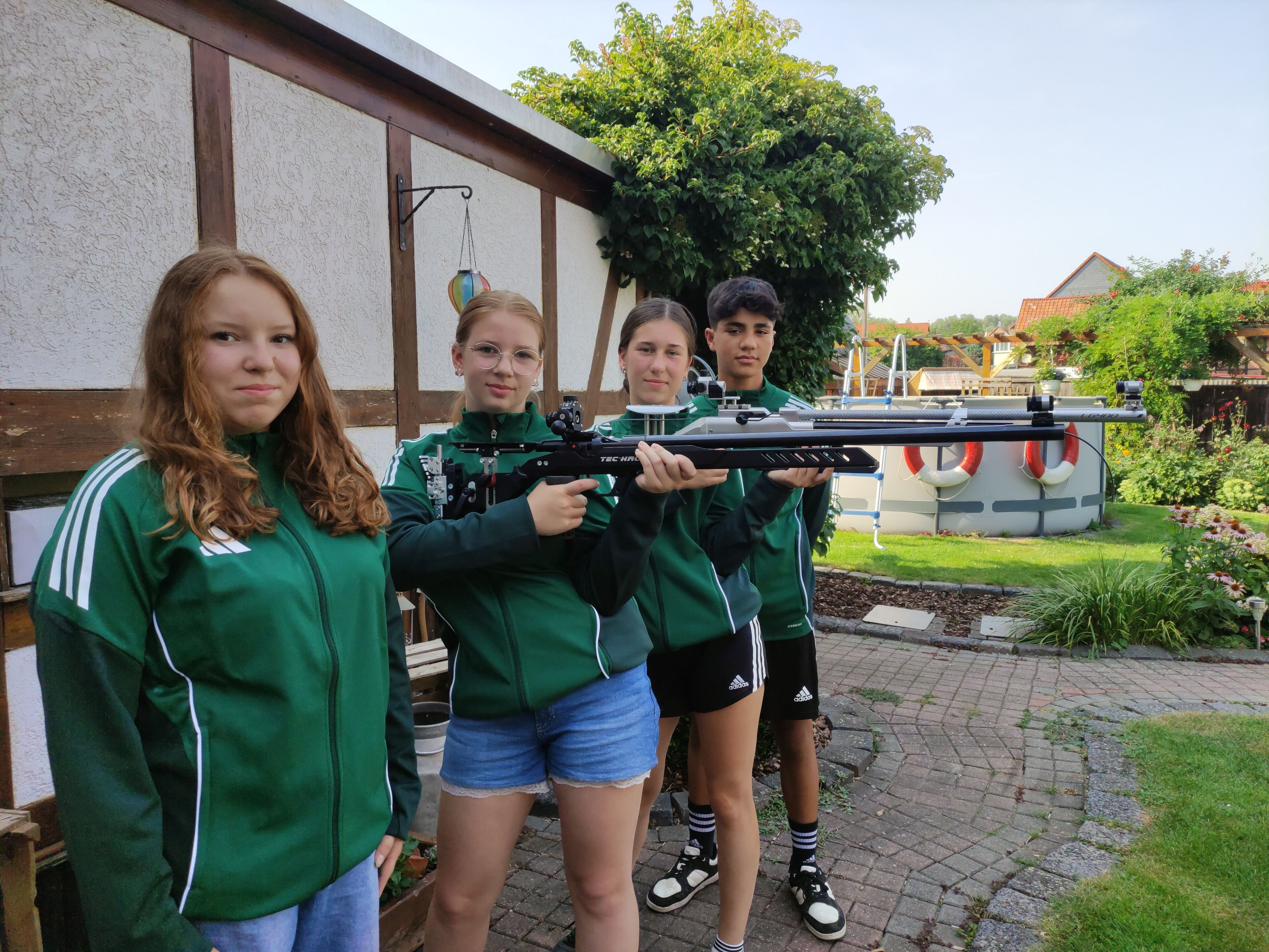 Deutsche Meisterschaft 2025 im Sportschießen: Bringen vier jugendliche Sportschützen die Medaille in den Harz?