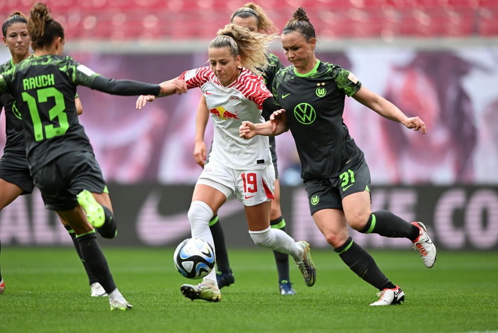Leipzigs Jenny Hipp (M) wechselt zu Union Berlin.