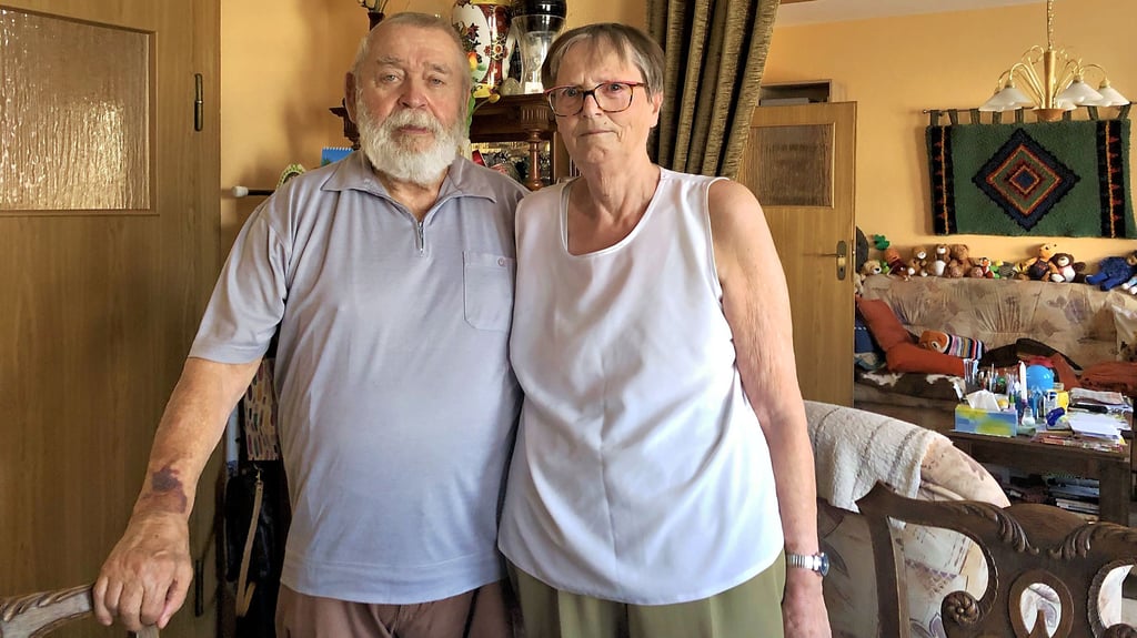 Das Ehepaar Klapproth in seinem Haus in Trebitz, beide feiern in diesem Jahr ihren 80. Geburtstag.