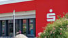 Die Wolmirstedter Sparkasse hat dicke Briefe verschickt.