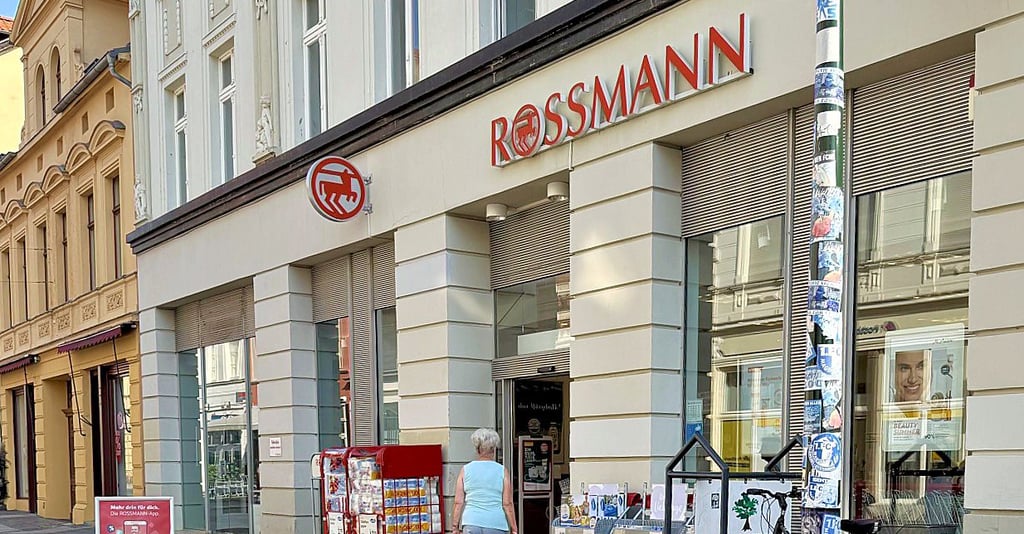Kunden befürchten, dass die Rossmann-Filiale in der Breiten Straße in Stendal schließen muss.