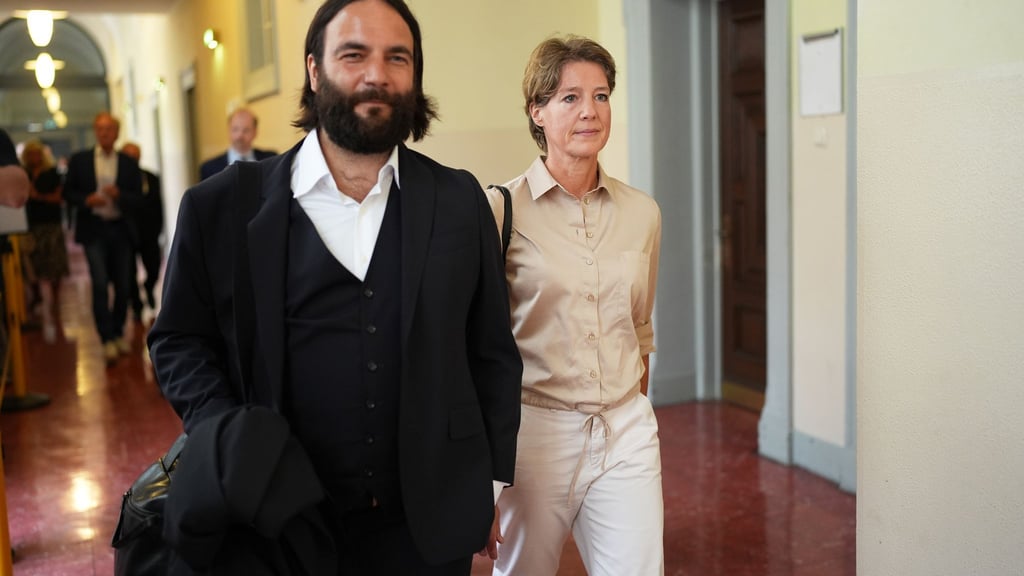 Die 52 Jahre alte Angeklagte Christina Block an der Seite ihres neuen Pflichtverteidigers Ingo Bott.