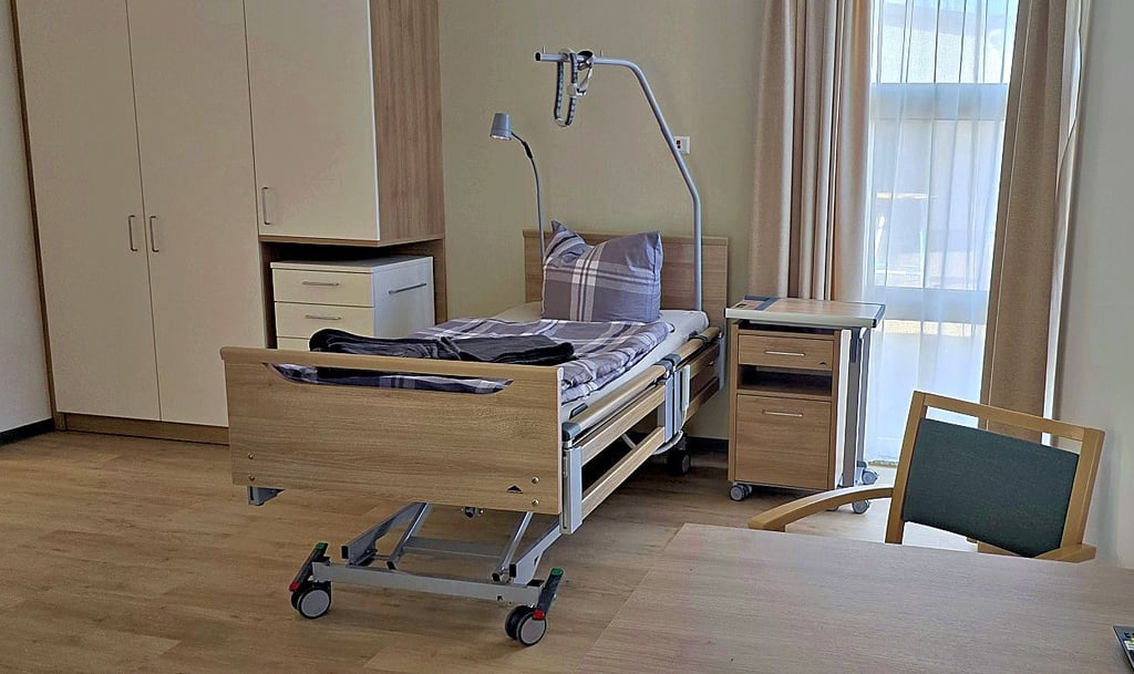 Der Blick in eines der Pflegezimmer im Hospizneubau in Stendal. Doppelzimmer gehören der Vergangenheit an.