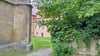 Vom Friedhof in Schulpforte schweift der Blick auf die traditionsreiche Landesschule, die Ernst Ortlepp zeitlebens ein Stück Heimat blieb.  