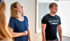Natalie und Stephan Pietzka schauen sich die neue Wohnung an.