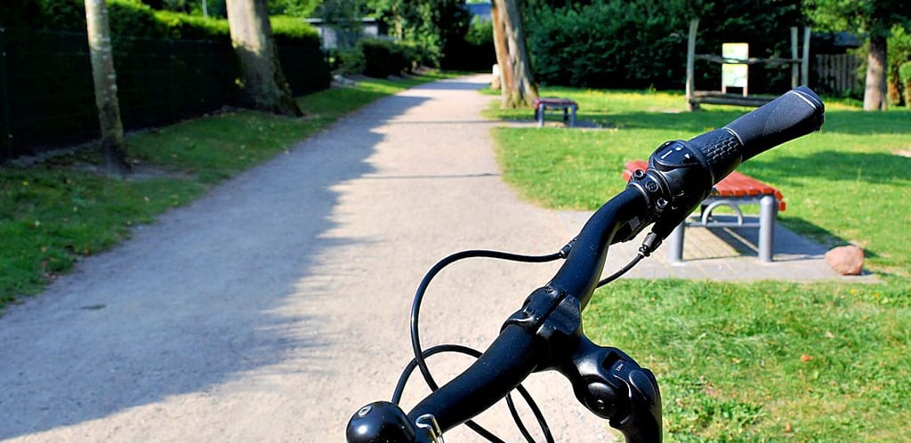 IIn diesem Bereich ist die Seepromenade besonders breit und damit als barrierefreier Abschnitt geeignet.