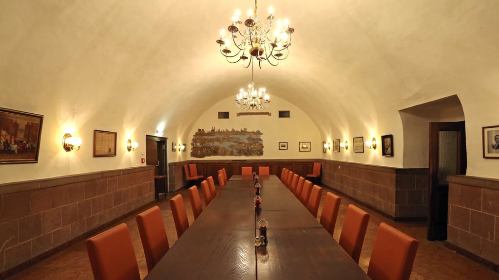 So werden viele Gäste den Ratskeller im Magdeburger Rathaus noch kennen. Seit 2021 ist das Restaurant geschlossen. Eine Neuverpachtung ist nun gescheitert.