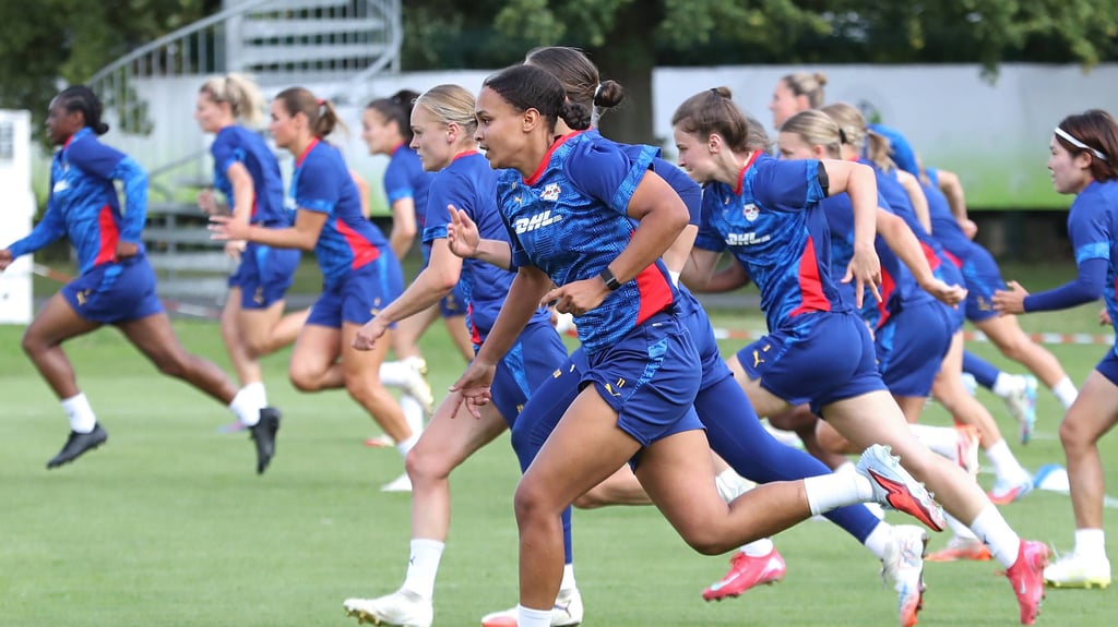 Die RB-Frauen trainieren für ihre dritte Bundesliga-Saison.