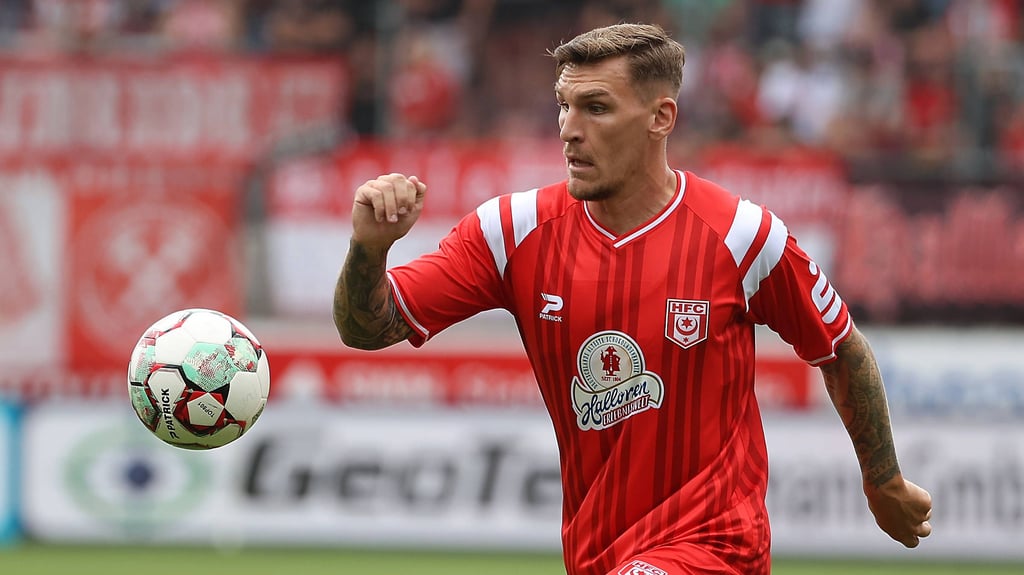 NIclas Stierlin träumt von einer DFB-Pokalsensation mit dem HFC.