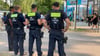 In einigen Bädern steht die Polizei präventiv vor dem Bad (Archivbild).