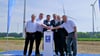 Startschuss per Knopfdruck gefallen! Die feierliche Eröffnung des Windparks Elster bei Listerfehrda übernehmen Michael Jahn, Christian Tylsch, Christian Essiger, Thomas Winkler, Armin Willingmann und Peter Müller (von links). 