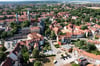 Ein Blick von oben auf Halberstadt - hier sind Judenstraße, Grudenberg und Liebfrauenkirche in Halberstadts Altstadt gut zu sehen - zeigt, wie grün das Stadtbild an vielen Stellen ist. Wichtig für heißer werdende Sommer.