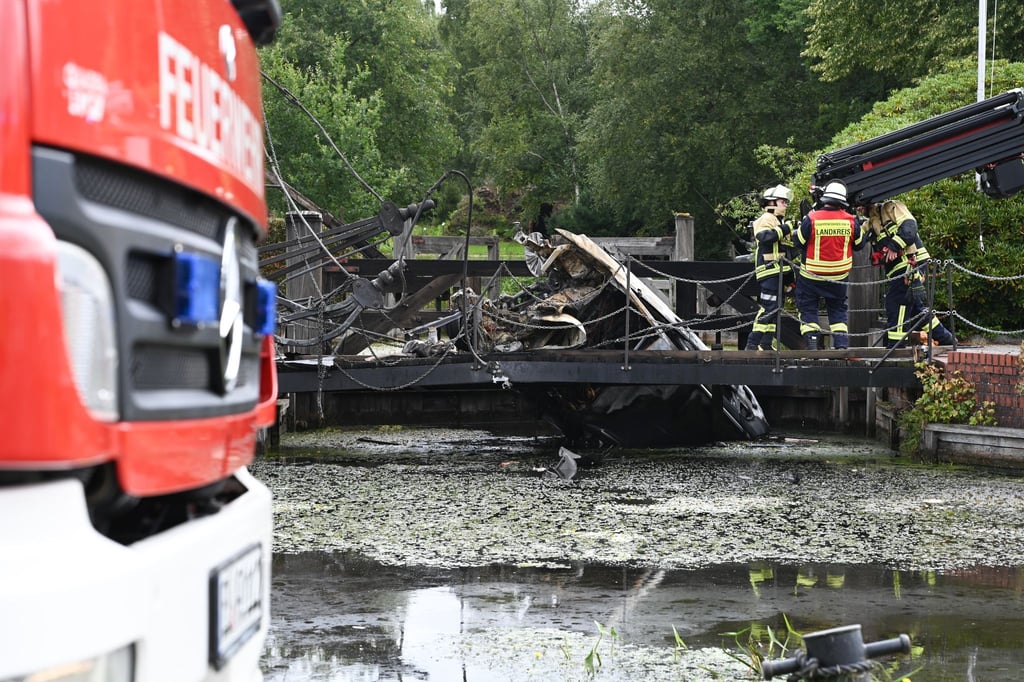 Bei dem Unfall in Papenburg ist ein 70-Jähriger tödlich verletzt worden.