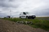 Der betrunkene Radfahrer wechselte unvermittelt auf die rechte Fahrbahnspur. 