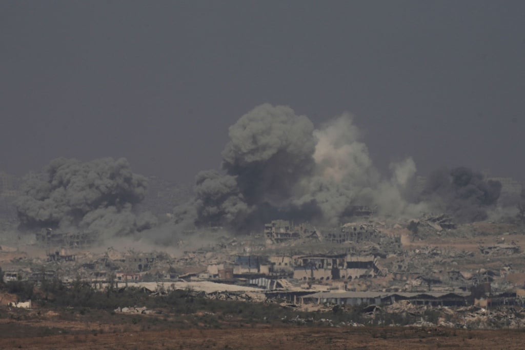 Israel bereitet als Teil der geplanten Ausweitung des Gaza-Kriegs die Umsiedlung von Palästinensern vor. (Archivbild)